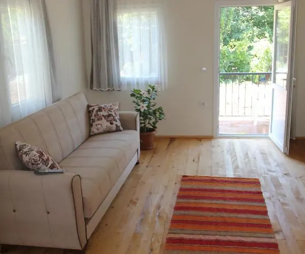 Bed & Breakfast Guelsuem Hanim Evleri